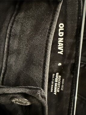 Old Navy Black High-Rise Super Skinny Jeans